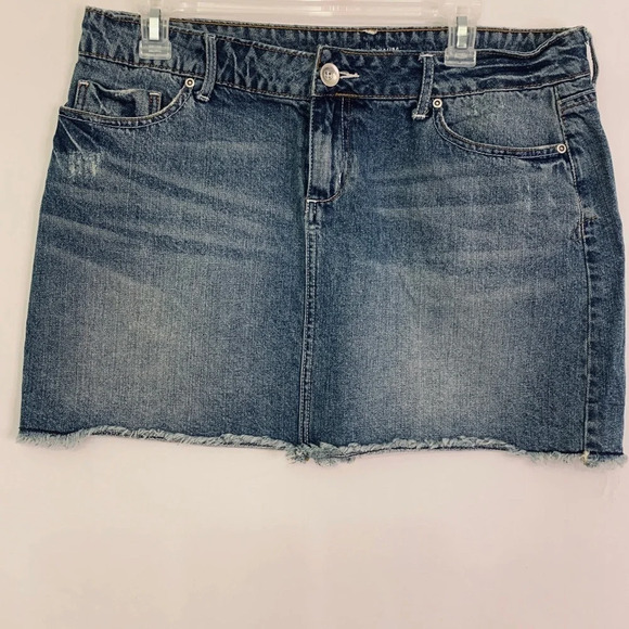 Apartment Nine Short Denim Jean Skirt: Size 12. Versatile and Stylish. - Picture 2 of 12